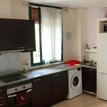 Apartment Full Center *